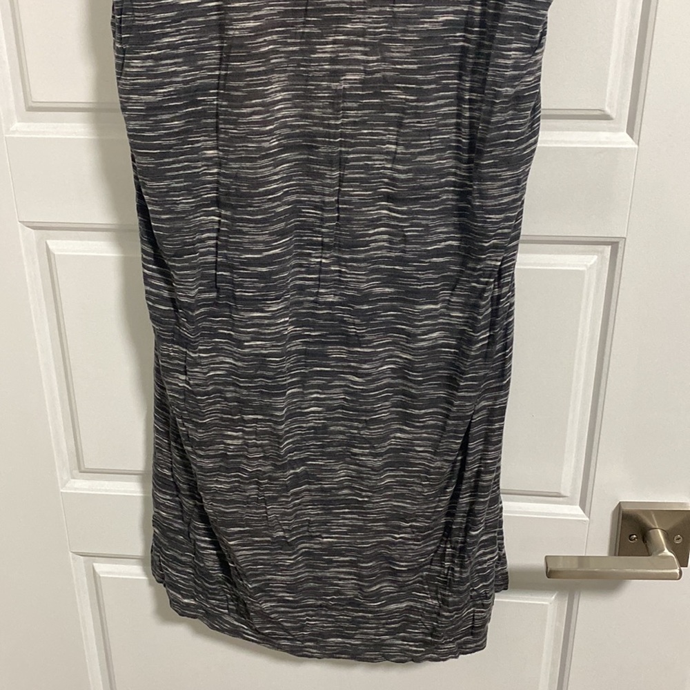 Dress medium length - Picture 3 of 4